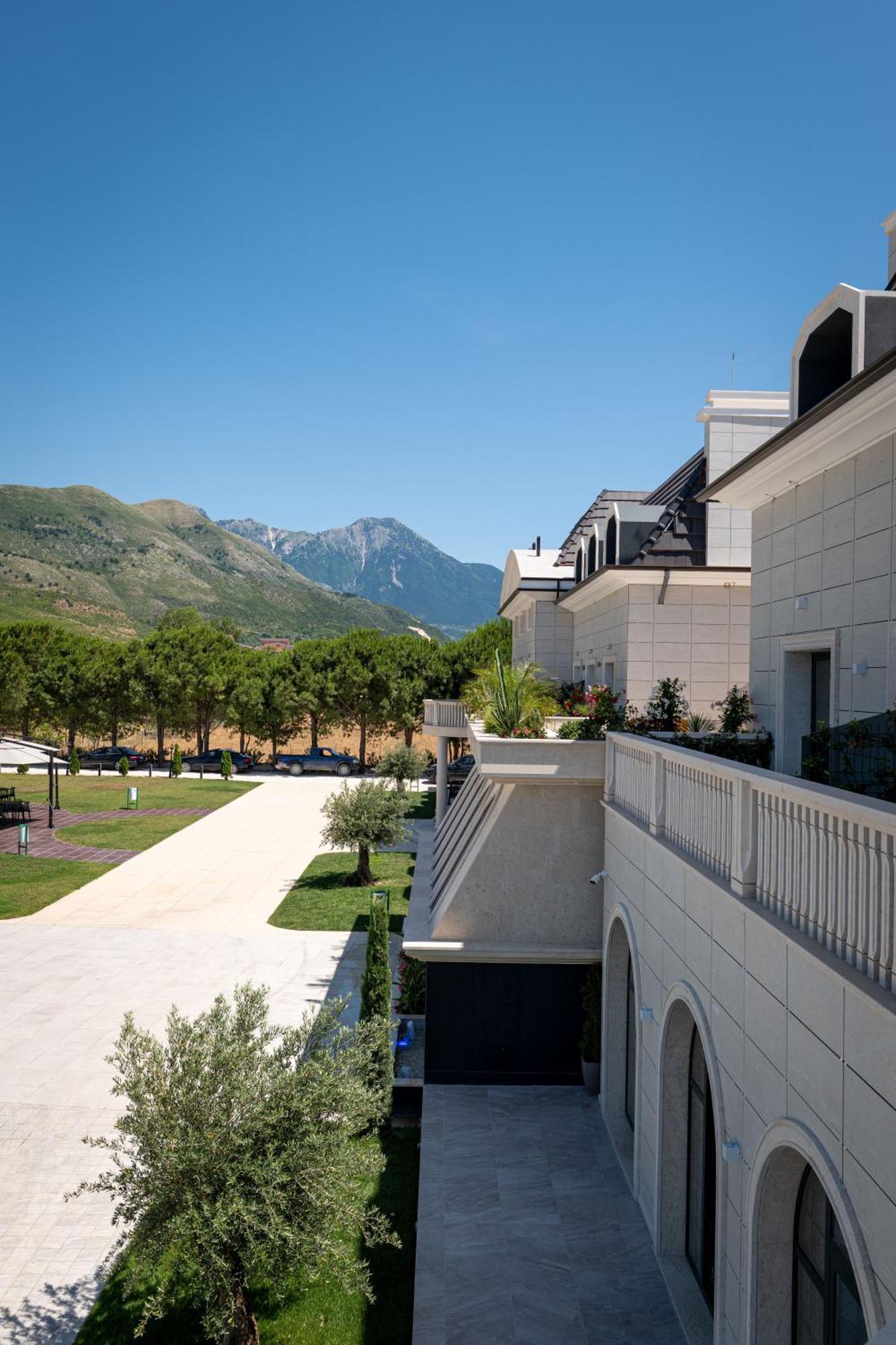 Acros Resort Vlorë Екстериор снимка