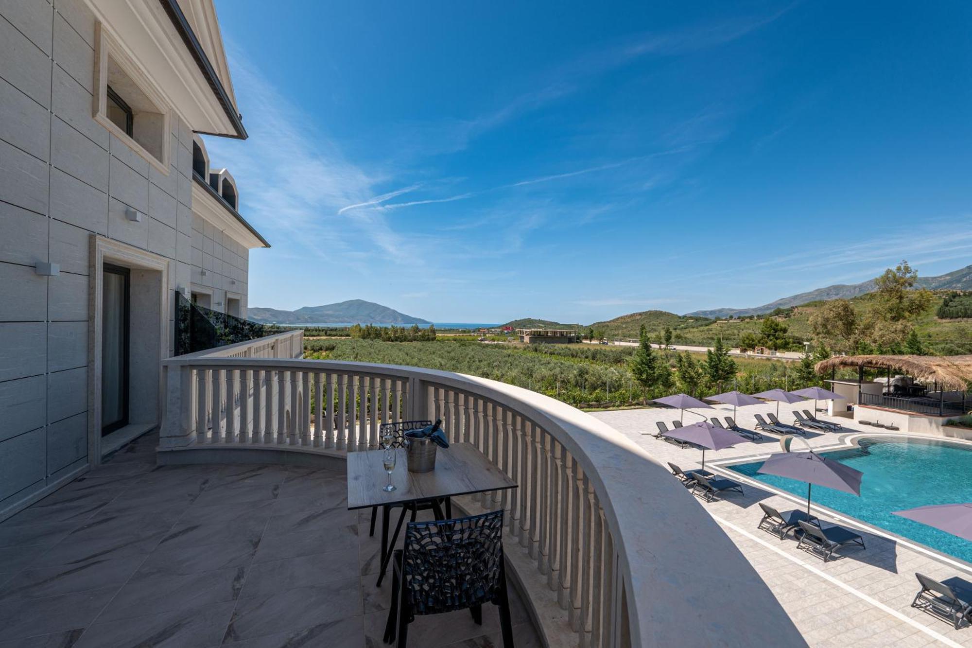 Acros Resort Vlorë Екстериор снимка