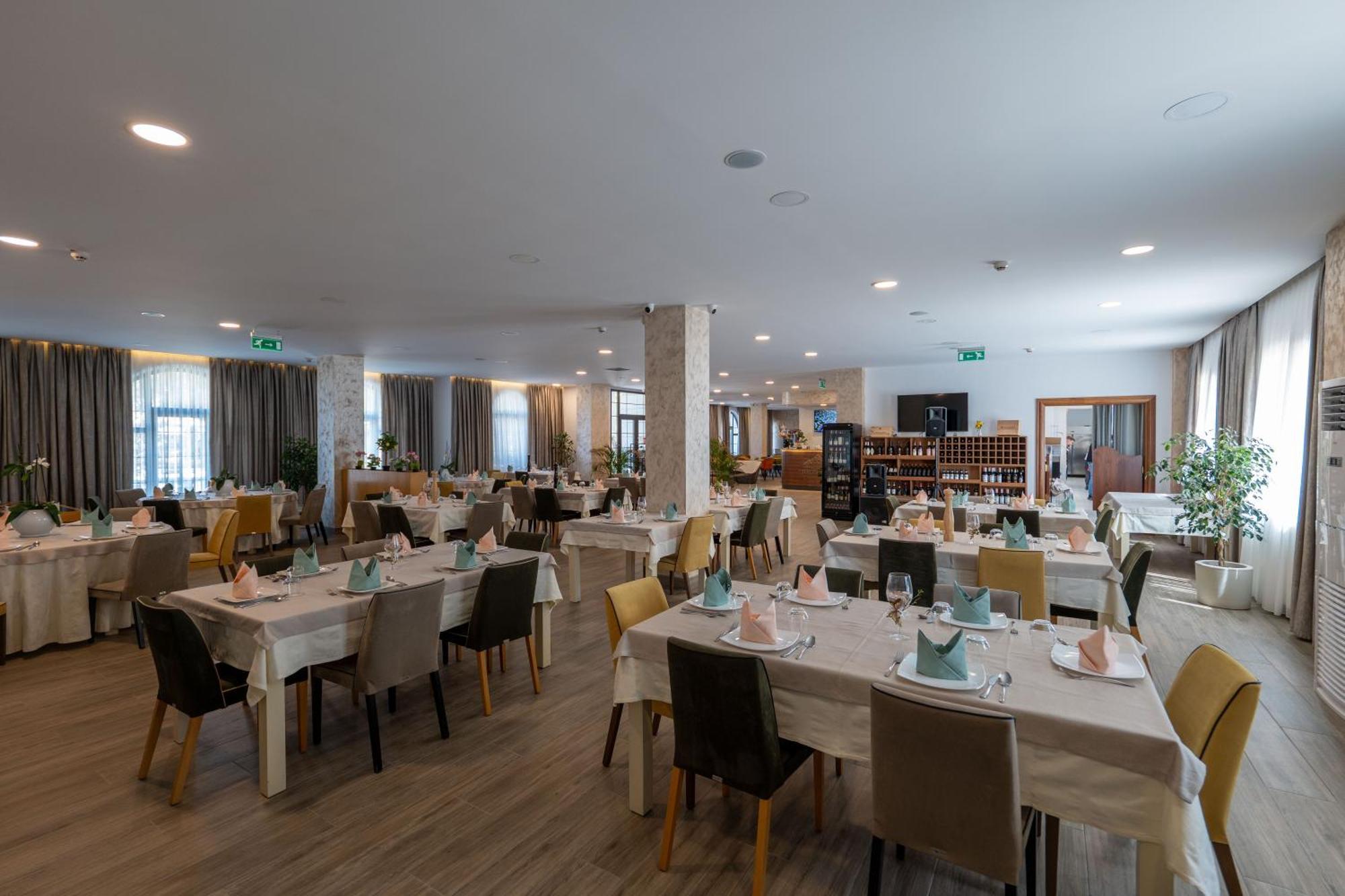 Acros Resort Vlorë Екстериор снимка
