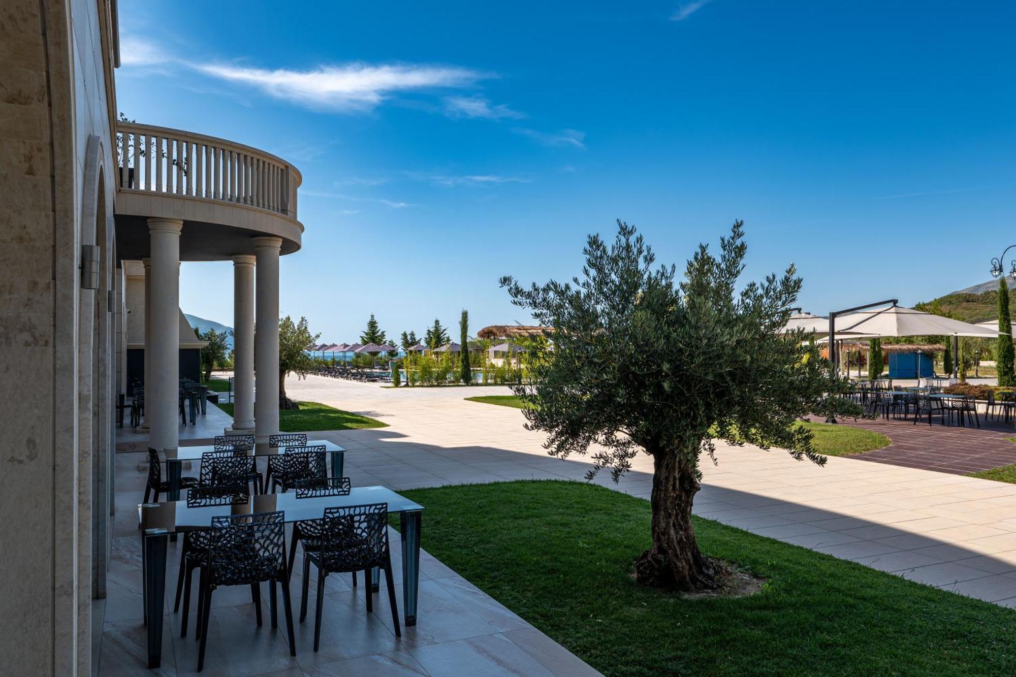 Acros Resort Vlorë Екстериор снимка
