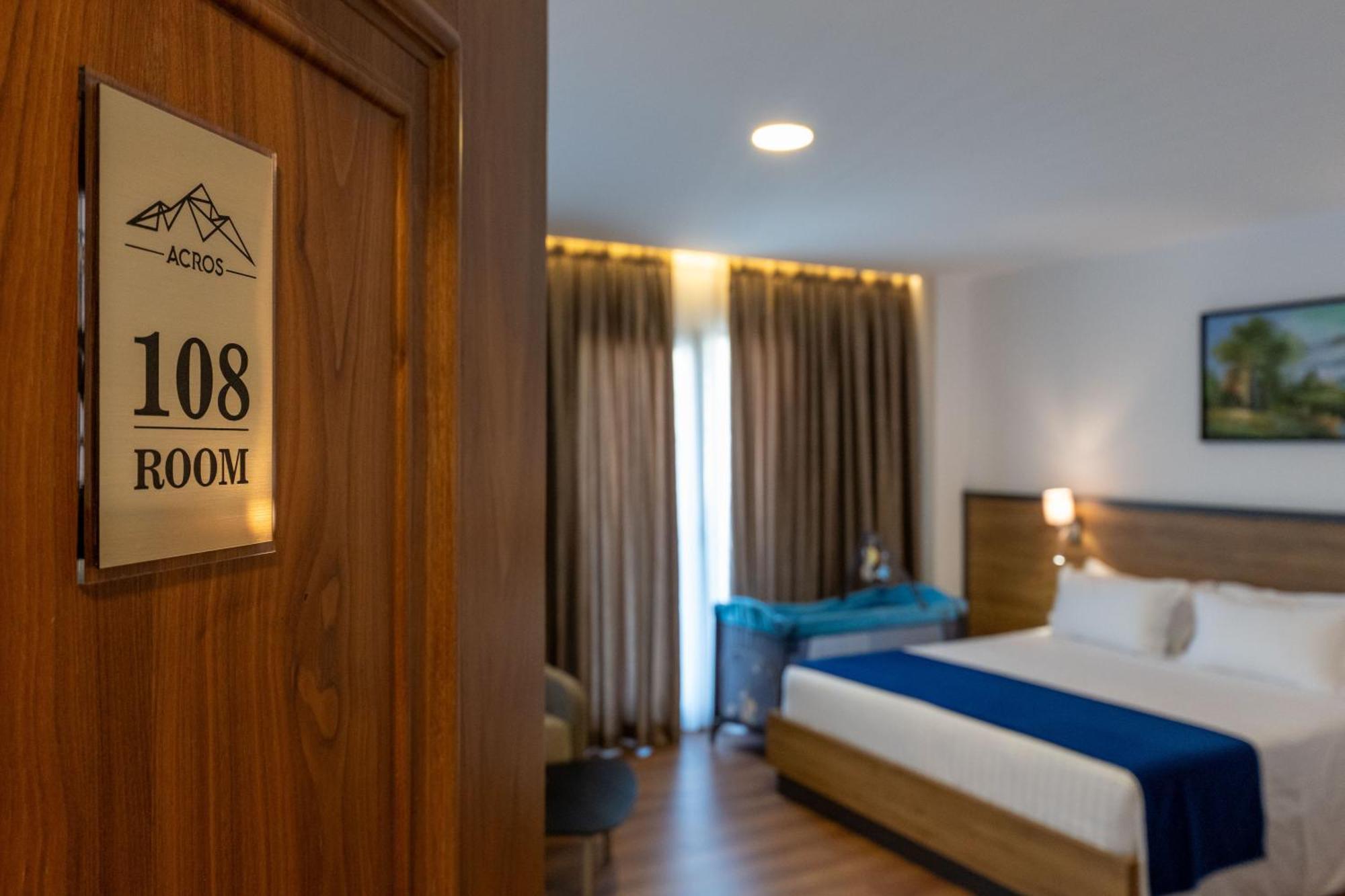 Acros Resort Vlorë Екстериор снимка