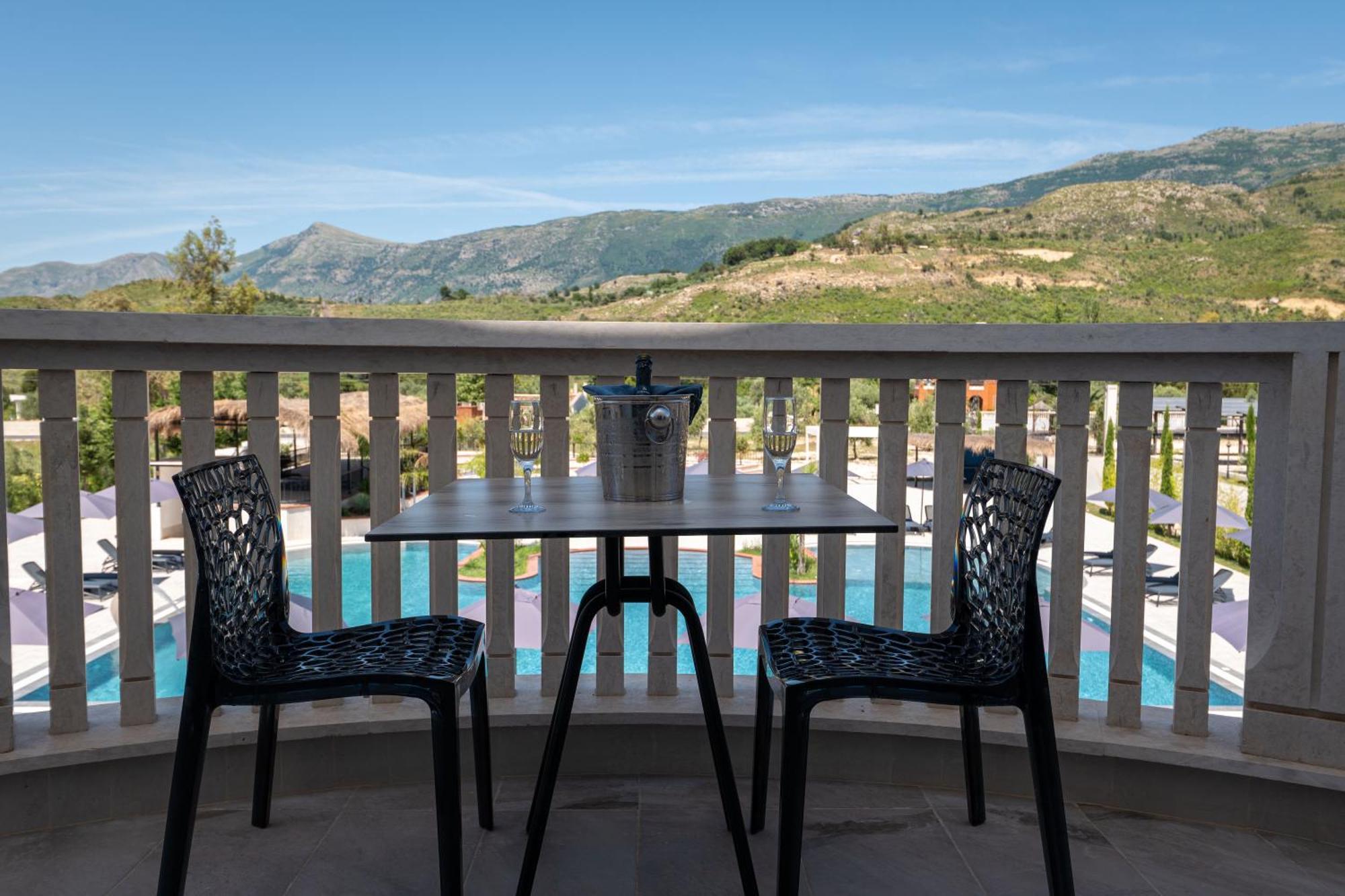 Acros Resort Vlorë Екстериор снимка