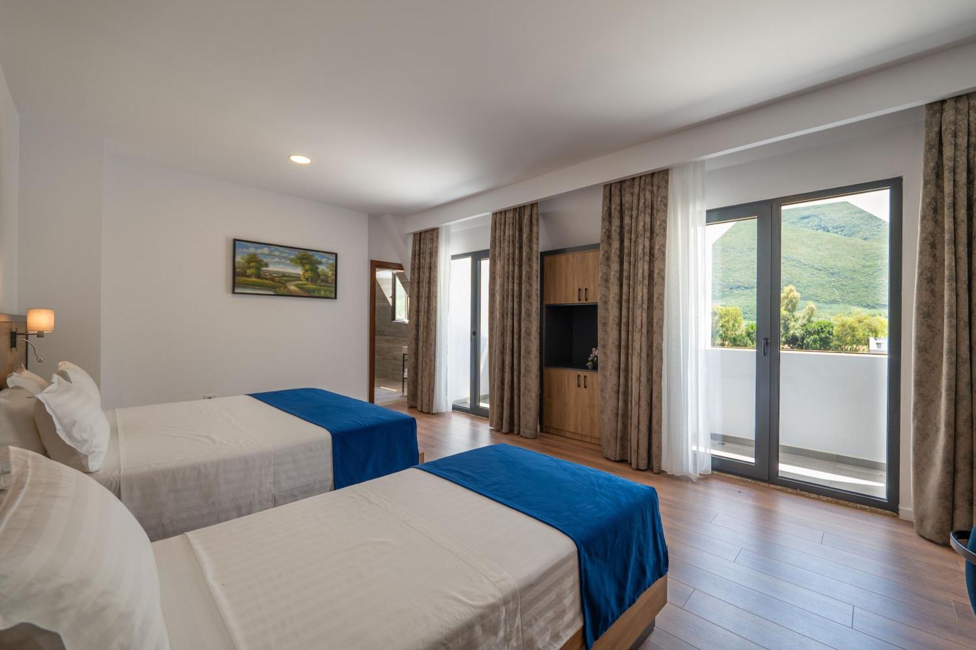 Acros Resort Vlorë Екстериор снимка